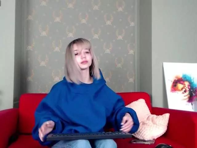 shinyblonde on BongaCams 