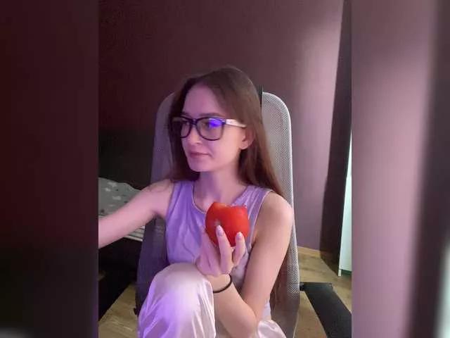 whiteTEAa on BongaCams 