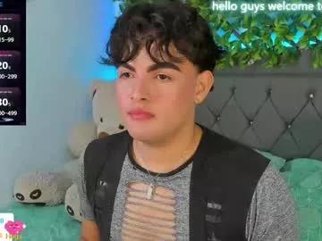 kami_22 on Chaturbate 