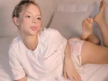 lesi_moonie on Chaturbate 