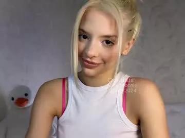 lesi_moonie on Chaturbate 