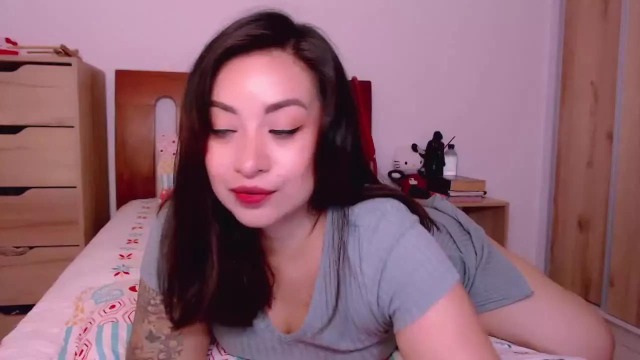 1cute_petite1 on Streamray 