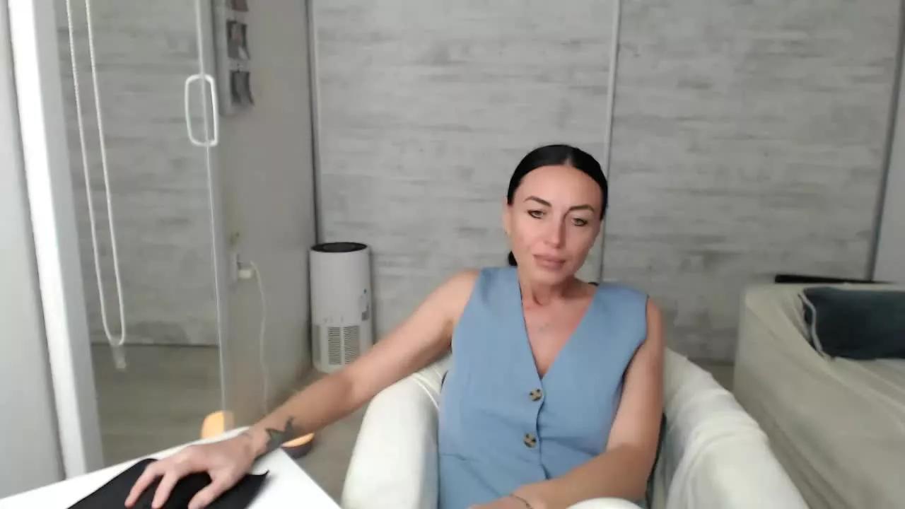 JolieCarla on Streamray 