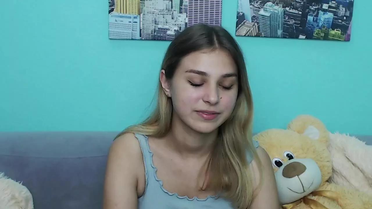 MilanaAngelAs on Streamray 