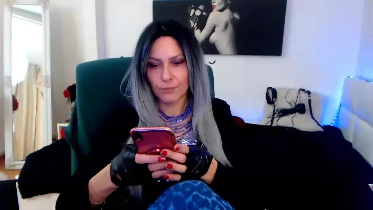 MistressEvelyn on Streamray 