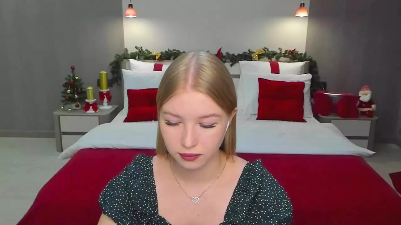 NicoleMiers on Streamray 