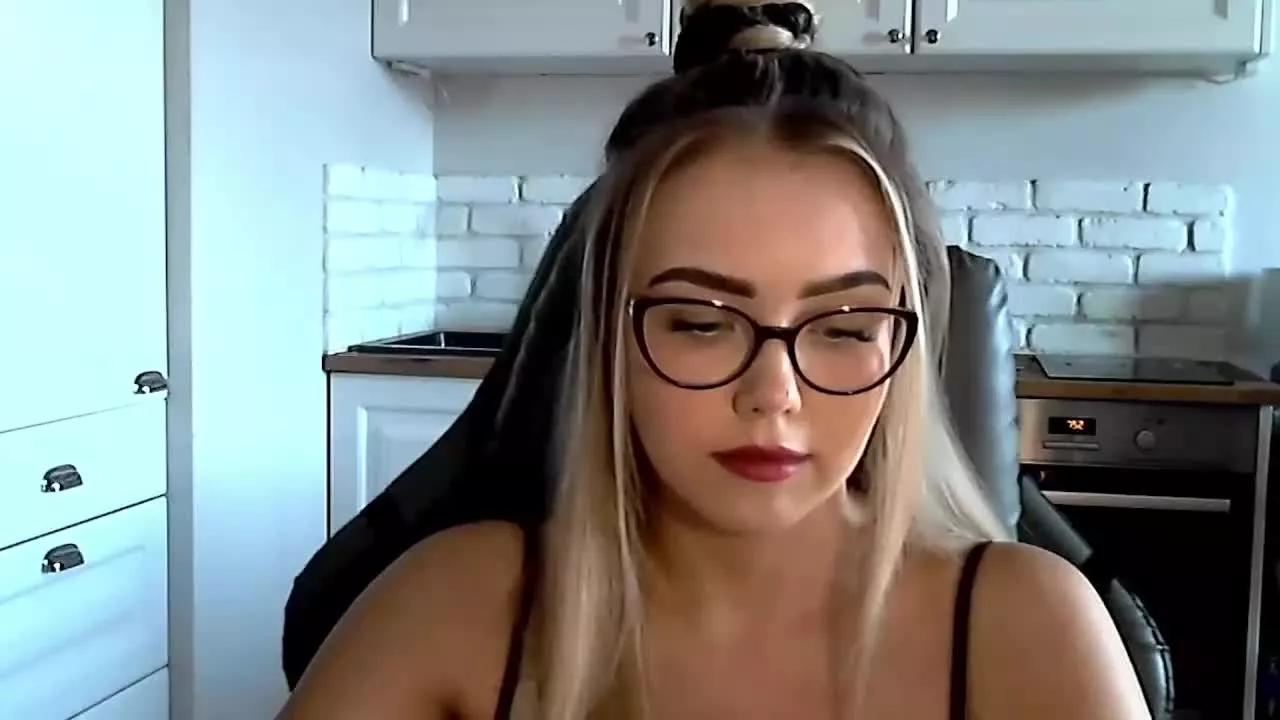 teaseJolie on Streamray 