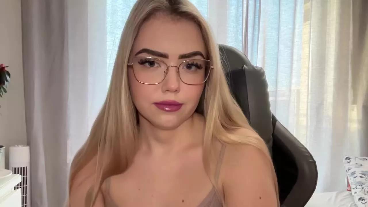 teaseJolie on Streamray 