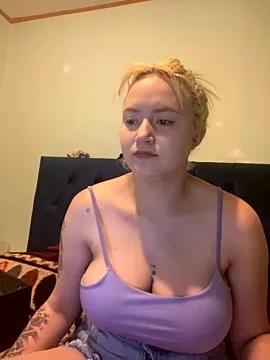 mia_anyeli on StripChat 